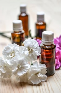 essential-oils-1433693_1280-1